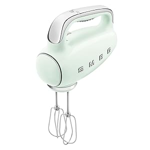Batedeira Portátil SMEG Verde Retrô 9 Velocidades 220W Display LED Turbo Acessórios em Inox Bolsa de Armazenamento 110V