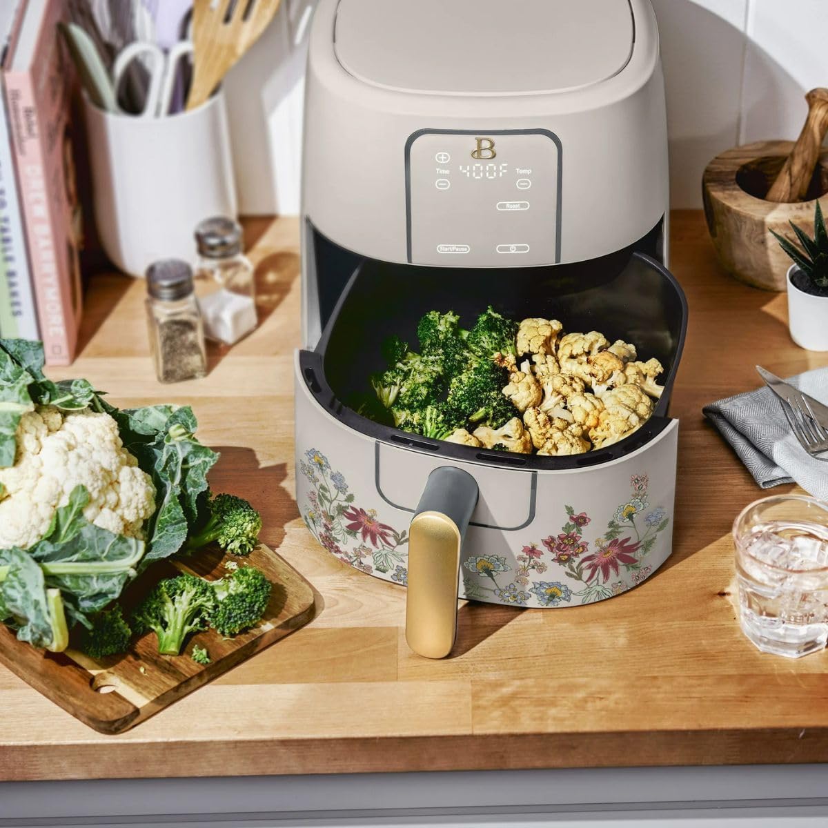 Air Fryer Digital 6L Beautiful Wildflower Porcini Taupe, TurboCrisp, 4 Funções, Display Touch, Cesto Antiad., 1750W, 110V