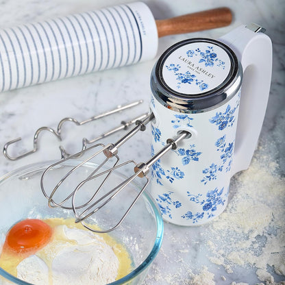 Batedeira de Mão Laura Ashley 200W Branco com Estampa Floral China Rose, 5 Velocidades Turbo Inox VQ-SBSMR57-LACR-US 110V